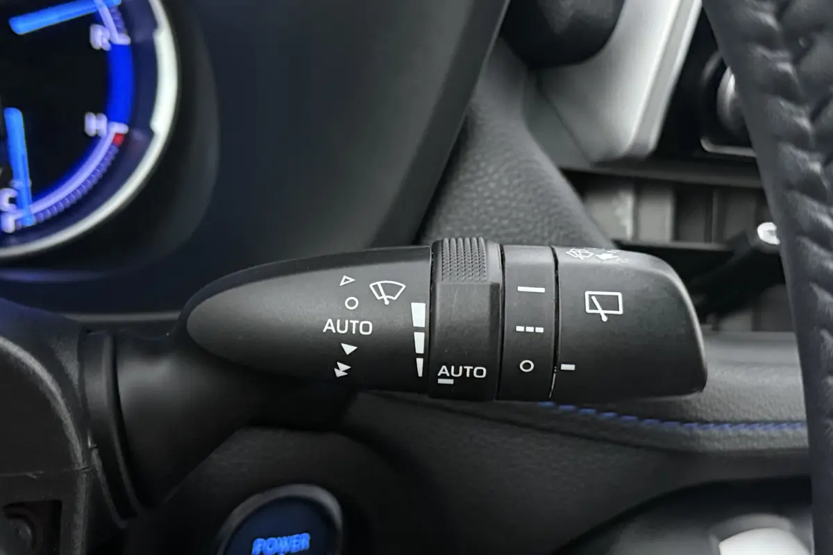 2.5 Hybrid Bi-Tone (NAVIGATIE, CAMERA, STOELVERWARMING, CARPLAY, LED)