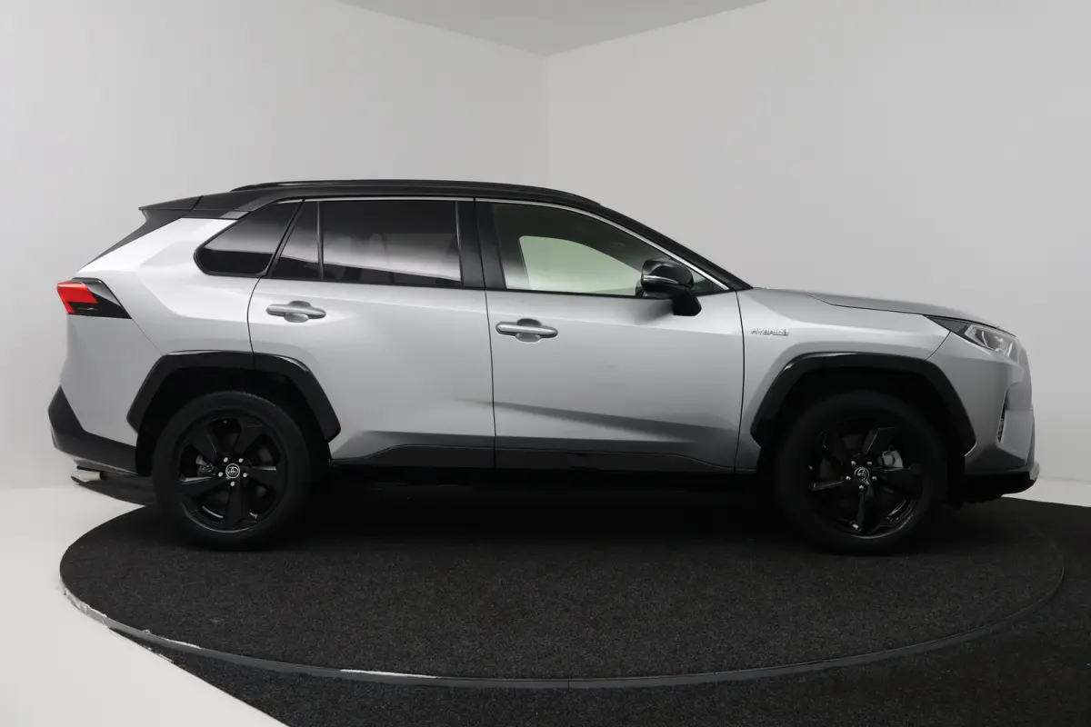 2.5 Hybrid Bi-Tone (NAVIGATIE, CAMERA, STOELVERWARMING, CARPLAY, LED)