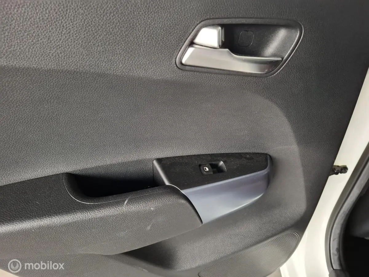 1.0 CVVT Colour Edition | CARPLAY - RIJKLAARPRIJS
