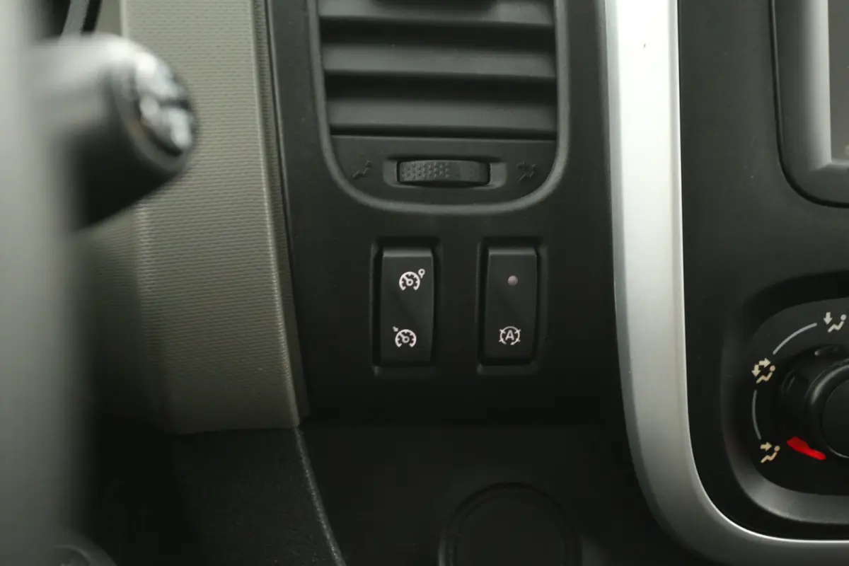 1.6 dCi L1H1 | Marge | Airco | Cruise | Navi | Trekhaak | Parkeersens.
