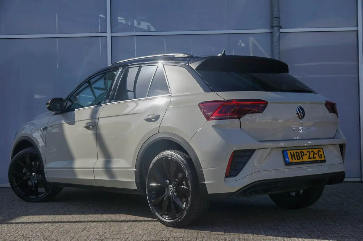 1.5 TSI 150pk DSG R-Line Business | Panoramadak | Trekhaak Afneembaar | IQ-light | Keyless