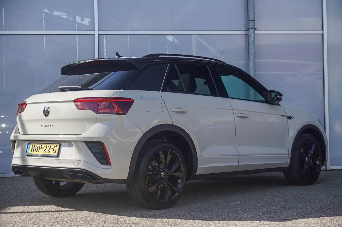 1.5 TSI 150pk DSG R-Line Business | Panoramadak | Trekhaak Afneembaar | IQ-light | Keyless