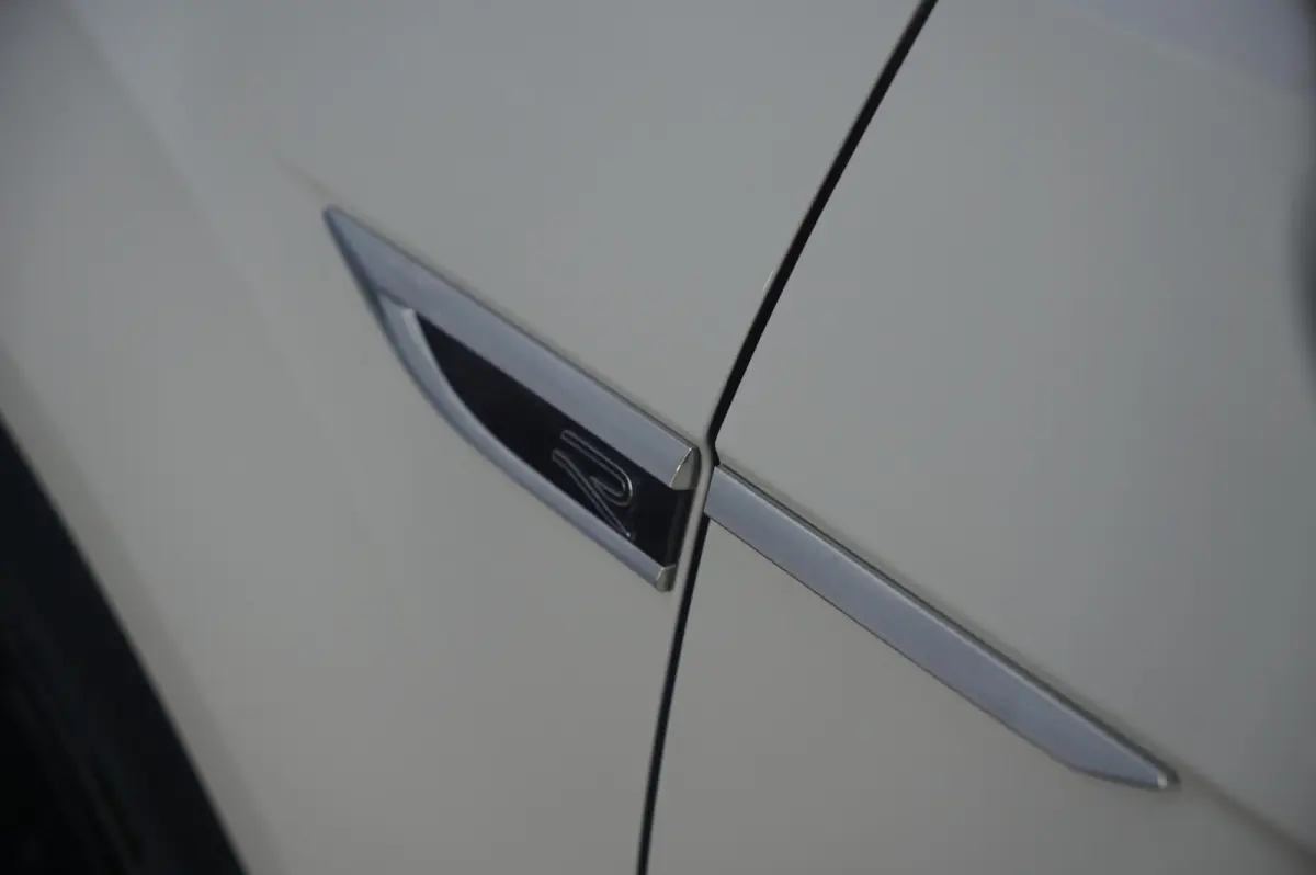 1.5 TSI 150pk DSG R-Line Business | Panoramadak | Trekhaak Afneembaar | IQ-light | Keyless