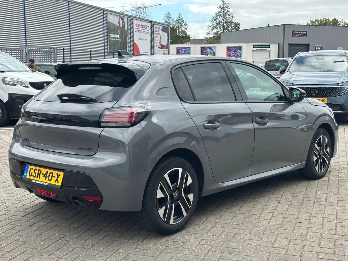 Hybrid 100 e-DCS6 Allure LED | 16" Lichtmetaal | Parkeersensoren Rondom | Carplay | Climate Control | Getinte ruiten. | Achterspoiler | Apple Carplay/Android Auto|telefoonintegratie premium 