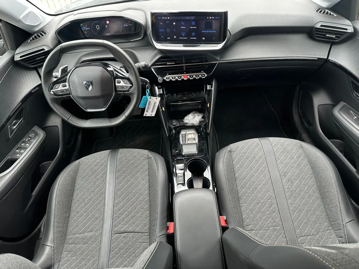 Hybrid 100 e-DCS6 Allure LED | 16" Lichtmetaal | Parkeersensoren Rondom | Carplay | Climate Control | Getinte ruiten. | Achterspoiler | Apple Carplay/Android Auto|telefoonintegratie premium 