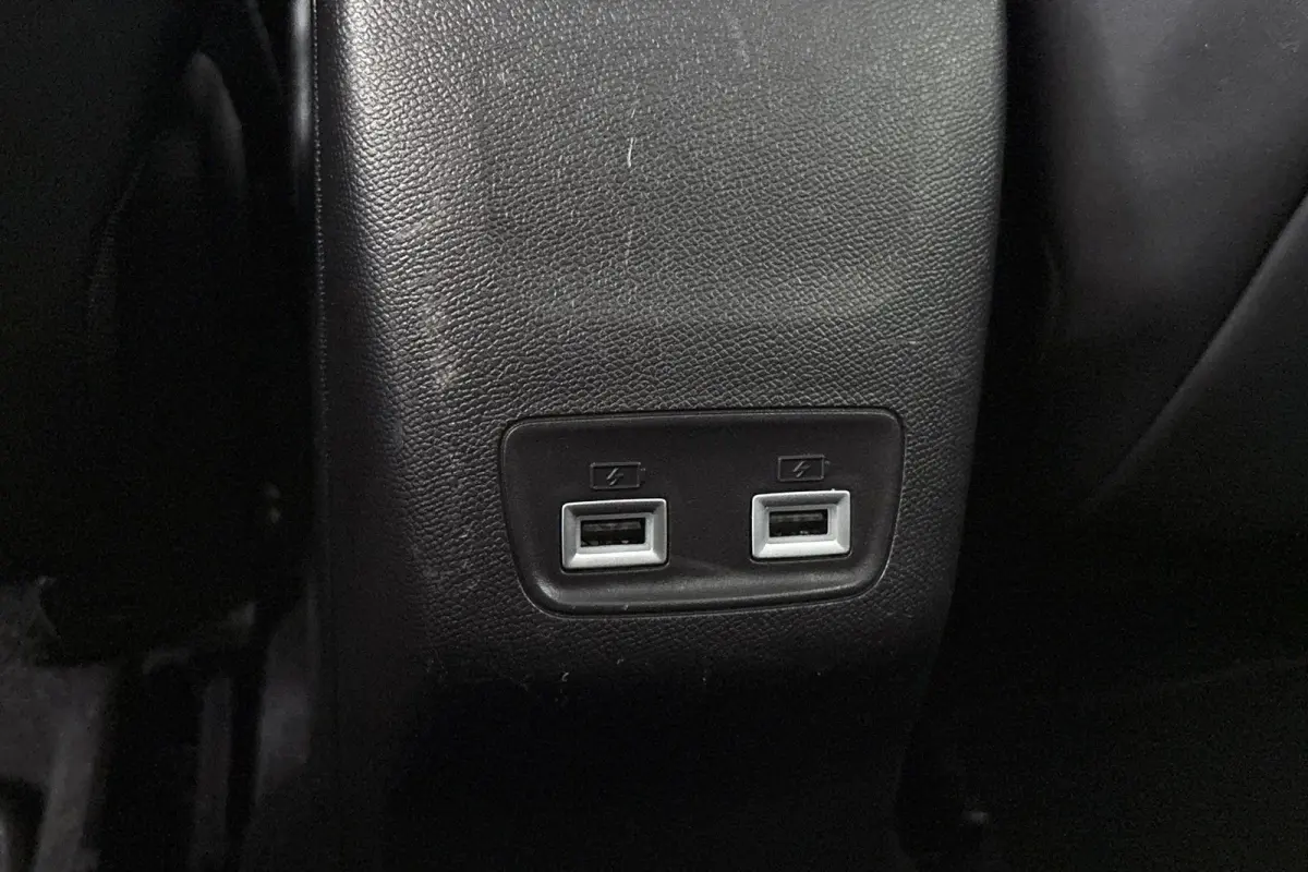 EV Allure Pack 50 kWh Camera Navi Apple CarPlay