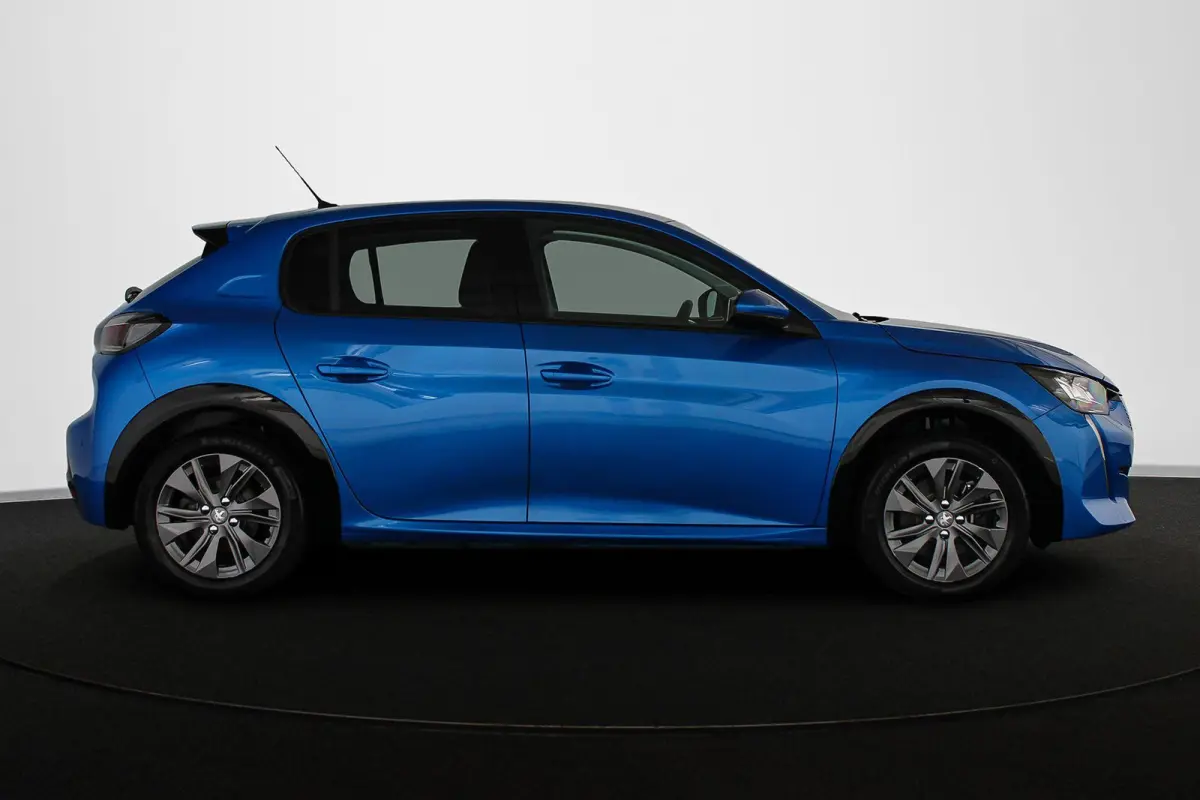 EV Allure Pack 50 kWh Camera Navi Apple CarPlay