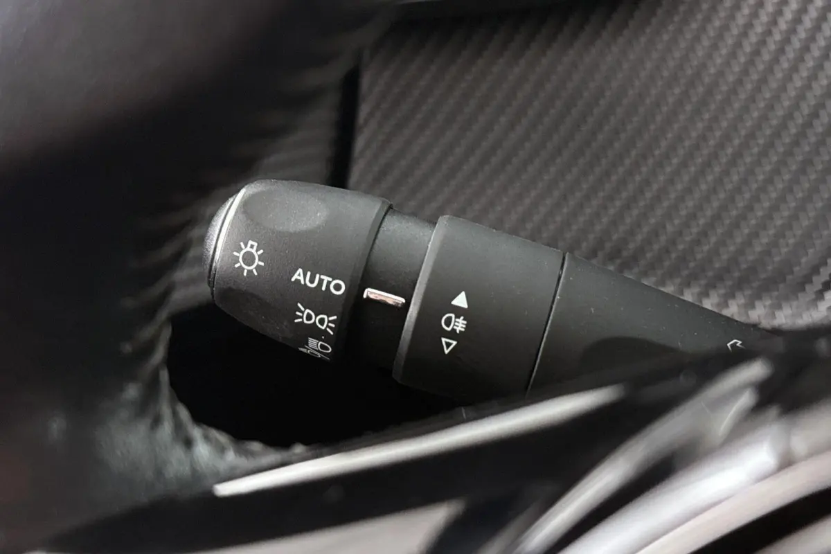 EV Allure Pack 50 kWh Camera Navi Apple CarPlay