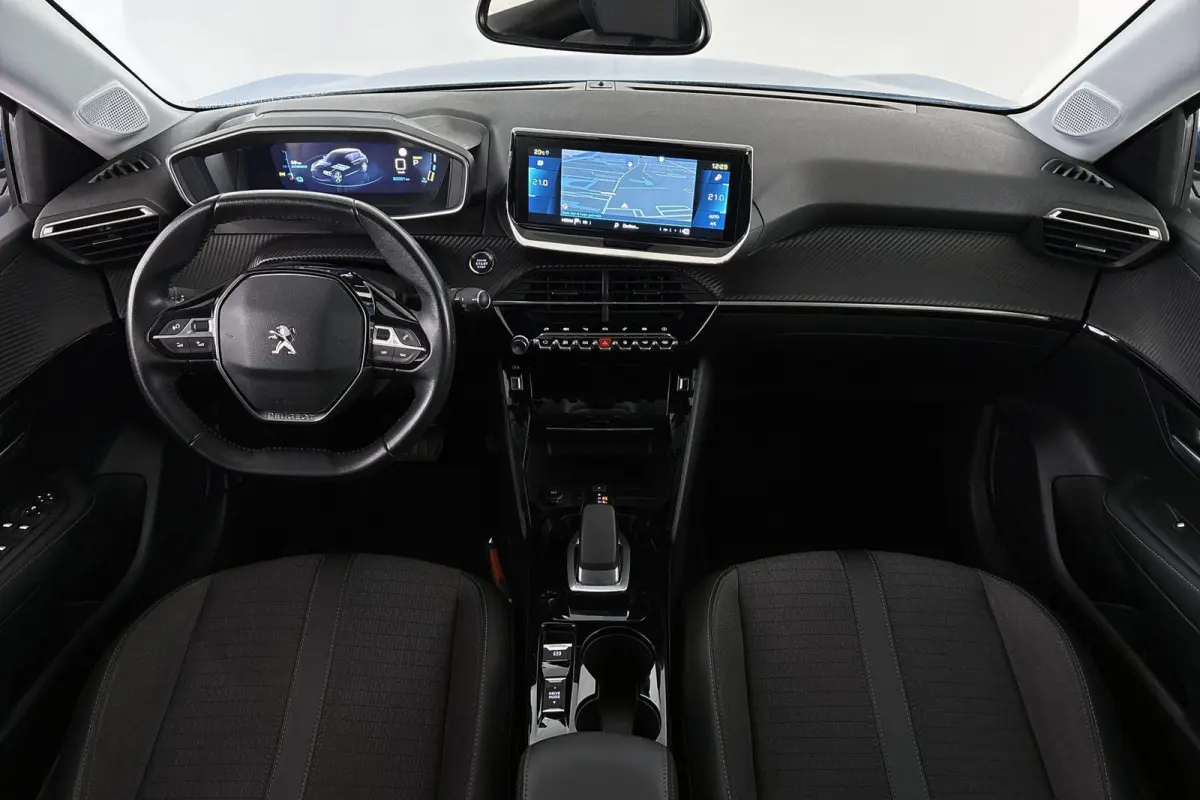 EV Allure Pack 50 kWh Camera Navi Apple CarPlay