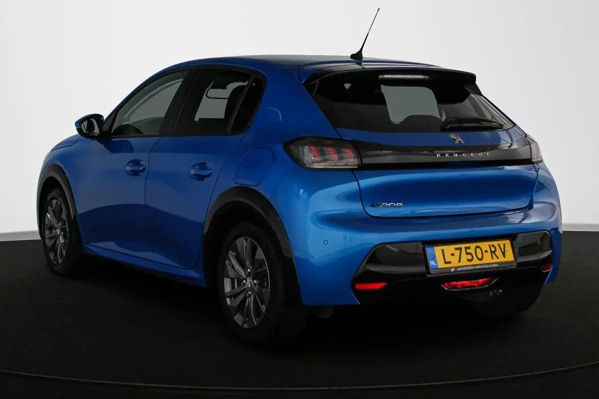 EV Allure Pack 50 kWh Camera Navi Apple CarPlay