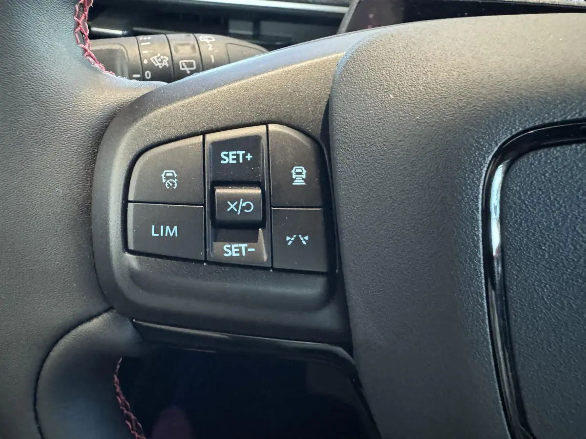 Extended Premium RWD 88 kWh | Direct leverbaar | €6856,- Ford voordeel | Camera + PDC | Adaptief Cruise Control | Clima | Stoelverwarming |