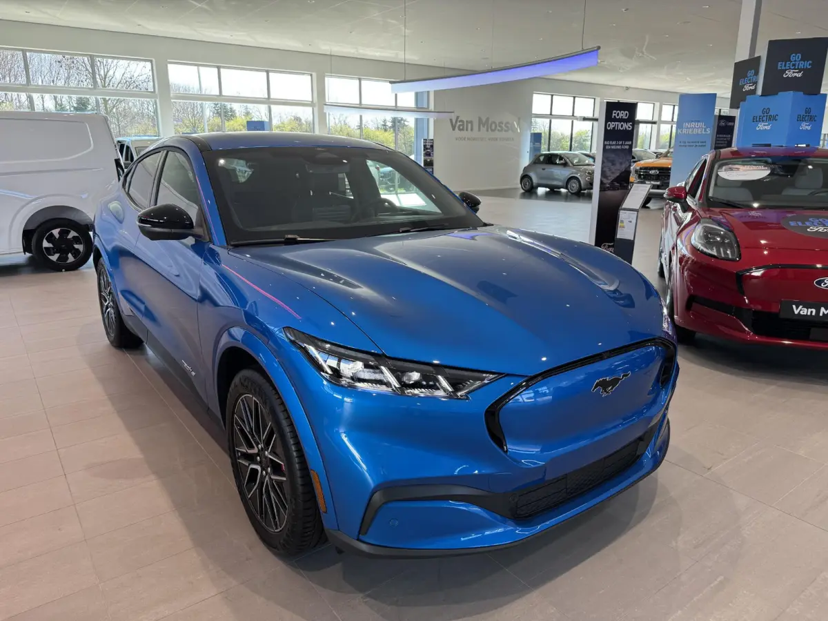 Extended Premium RWD 88 kWh | Direct leverbaar | €6856,- Ford voordeel | Camera + PDC | Adaptief Cruise Control | Clima | Stoelverwarming |