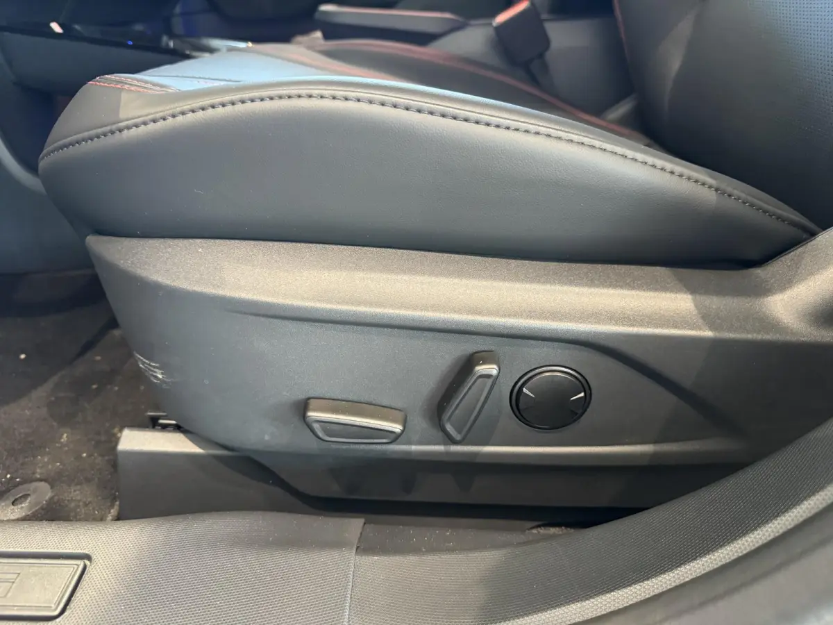 Extended Premium RWD 88 kWh | Direct leverbaar | €6856,- Ford voordeel | Camera + PDC | Adaptief Cruise Control | Clima | Stoelverwarming |