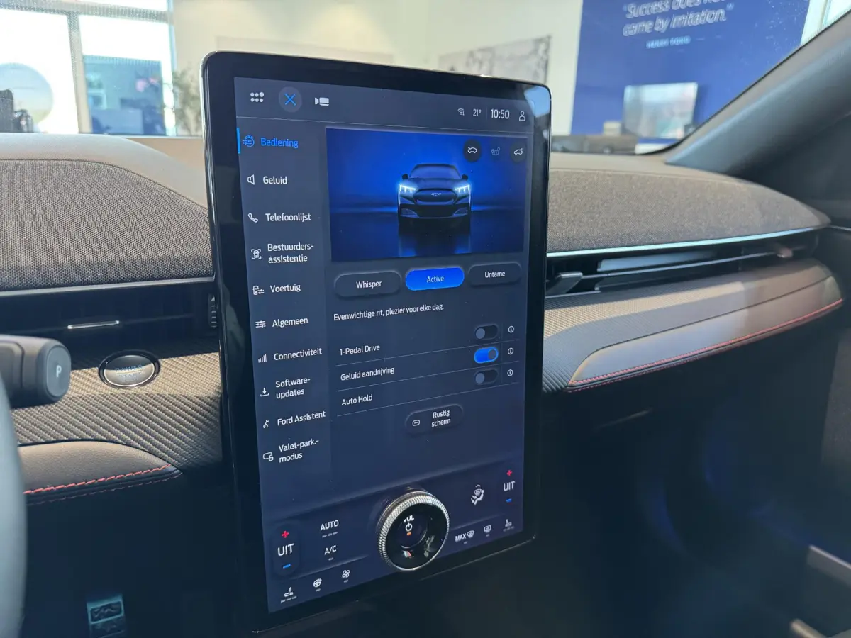 Extended Premium RWD 88 kWh | Direct leverbaar | €6856,- Ford voordeel | Camera + PDC | Adaptief Cruise Control | Clima | Stoelverwarming |