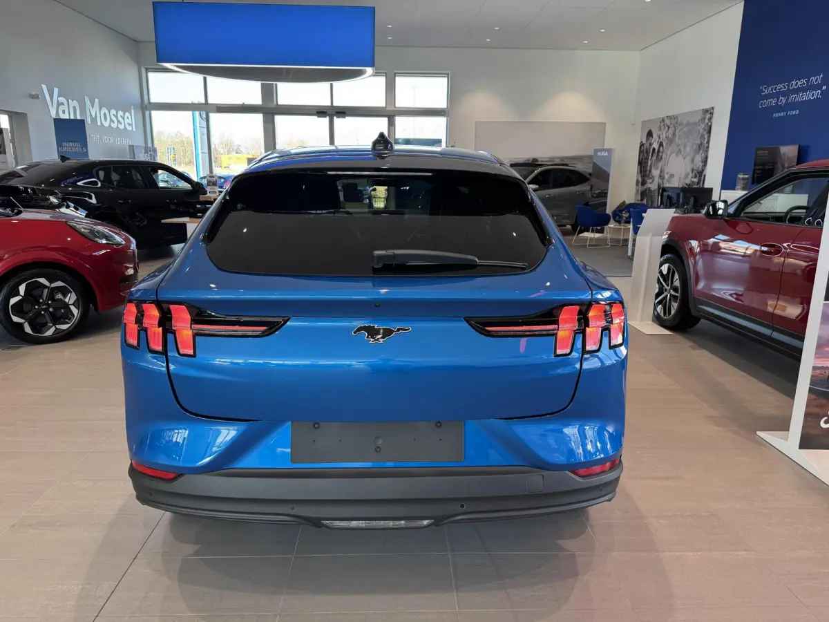Extended Premium RWD 88 kWh | Direct leverbaar | €6856,- Ford voordeel | Camera + PDC | Adaptief Cruise Control | Clima | Stoelverwarming |