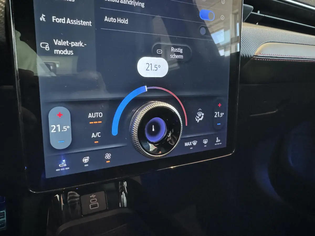 Extended Premium RWD 88 kWh | Direct leverbaar | €6856,- Ford voordeel | Camera + PDC | Adaptief Cruise Control | Clima | Stoelverwarming |