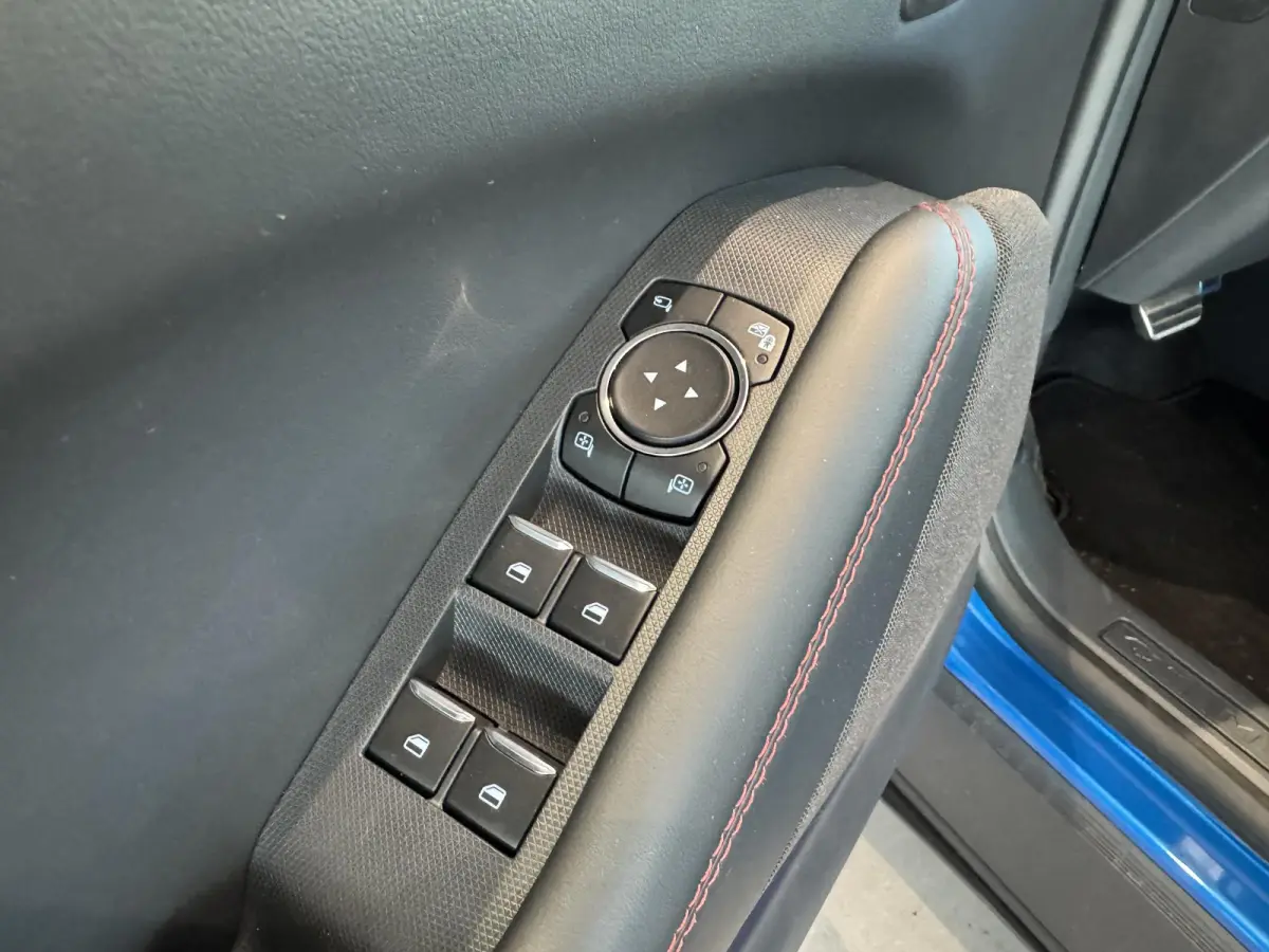 Extended Premium RWD 88 kWh | Direct leverbaar | €6856,- Ford voordeel | Camera + PDC | Adaptief Cruise Control | Clima | Stoelverwarming |