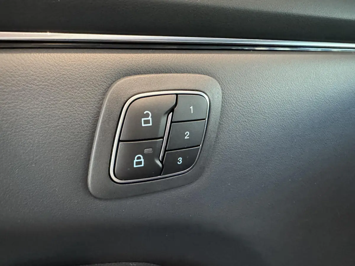 Extended Premium RWD 88 kWh | Direct leverbaar | €6856,- Ford voordeel | Camera + PDC | Adaptief Cruise Control | Clima | Stoelverwarming |
