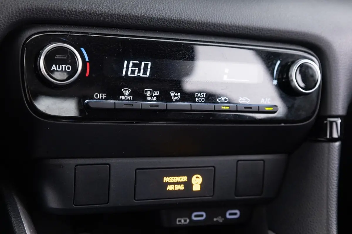 1.5 Hybrid 115 Active | CARPLAY | ECC | VELGEN ✅ 1e Eigenaar