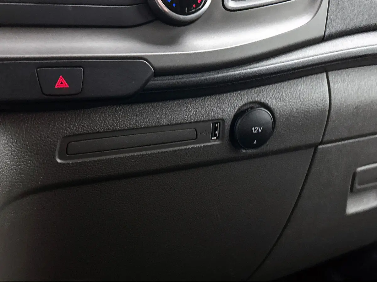 300 2.0 TDCI Automaat L2H1 Trend Dubbele Cabine Airco Navigatie Cruisecontrol Camera PDCVA Trekhaak