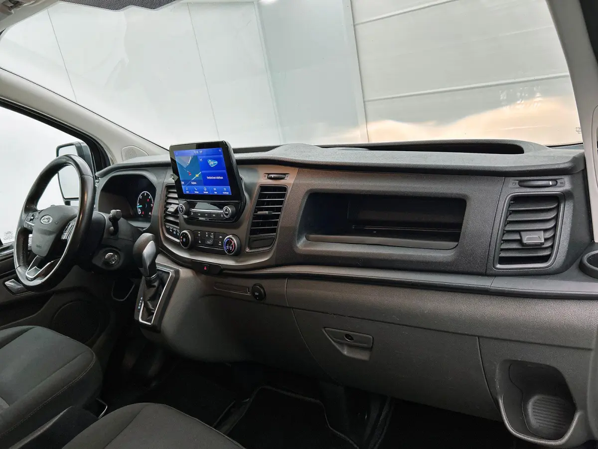 300 2.0 TDCI Automaat L2H1 Trend Dubbele Cabine Airco Navigatie Cruisecontrol Camera PDCVA Trekhaak