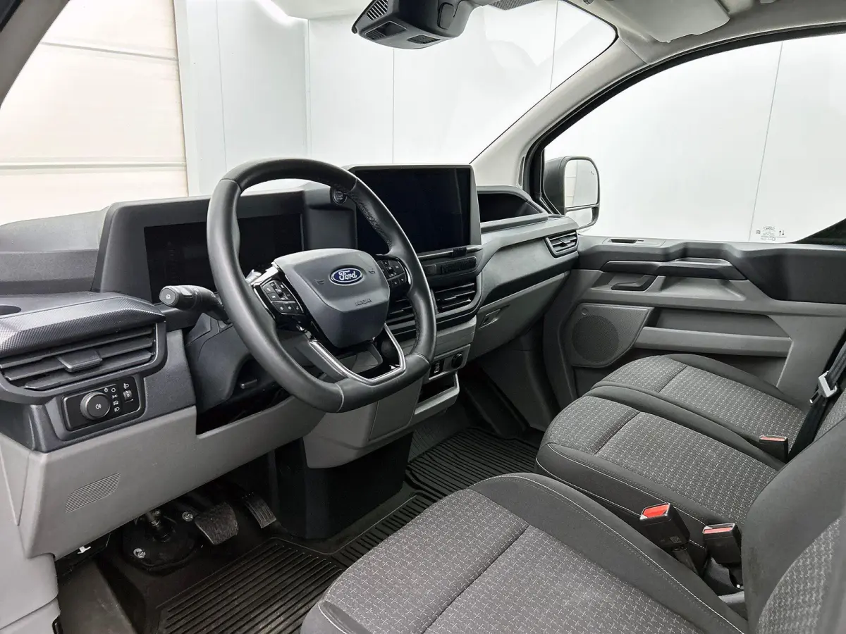 300 2.0 TDCI L2H1 Automaat Airco Navigatie Cruise PDC Camera