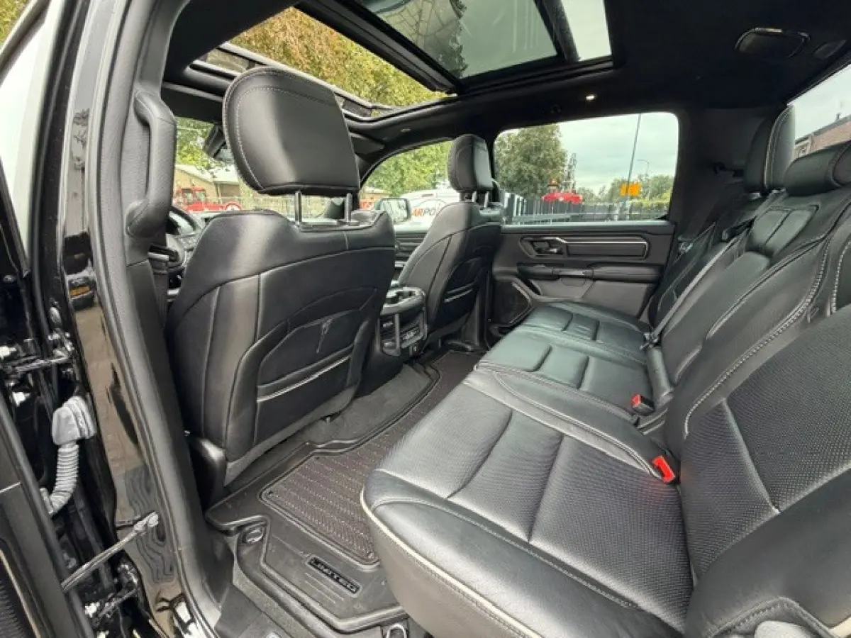 1500 5.7 V8 4x4 Crew Cab Limited RAMVOL!!