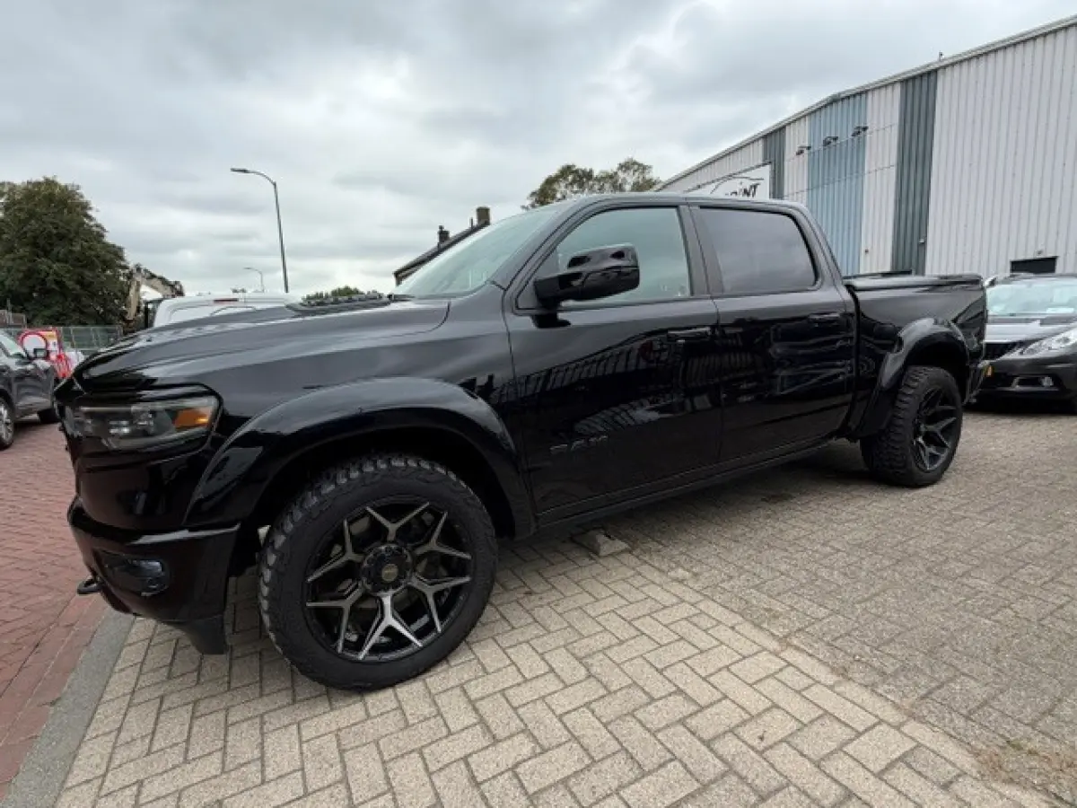1500 5.7 V8 4x4 Crew Cab Limited RAMVOL!!