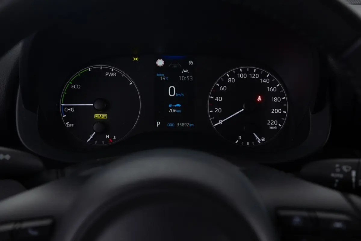 1.5 Hybrid 115 Active | CARPLAY | CAMERA | VELGEN | Automaat ✅ 1e Eigenaar