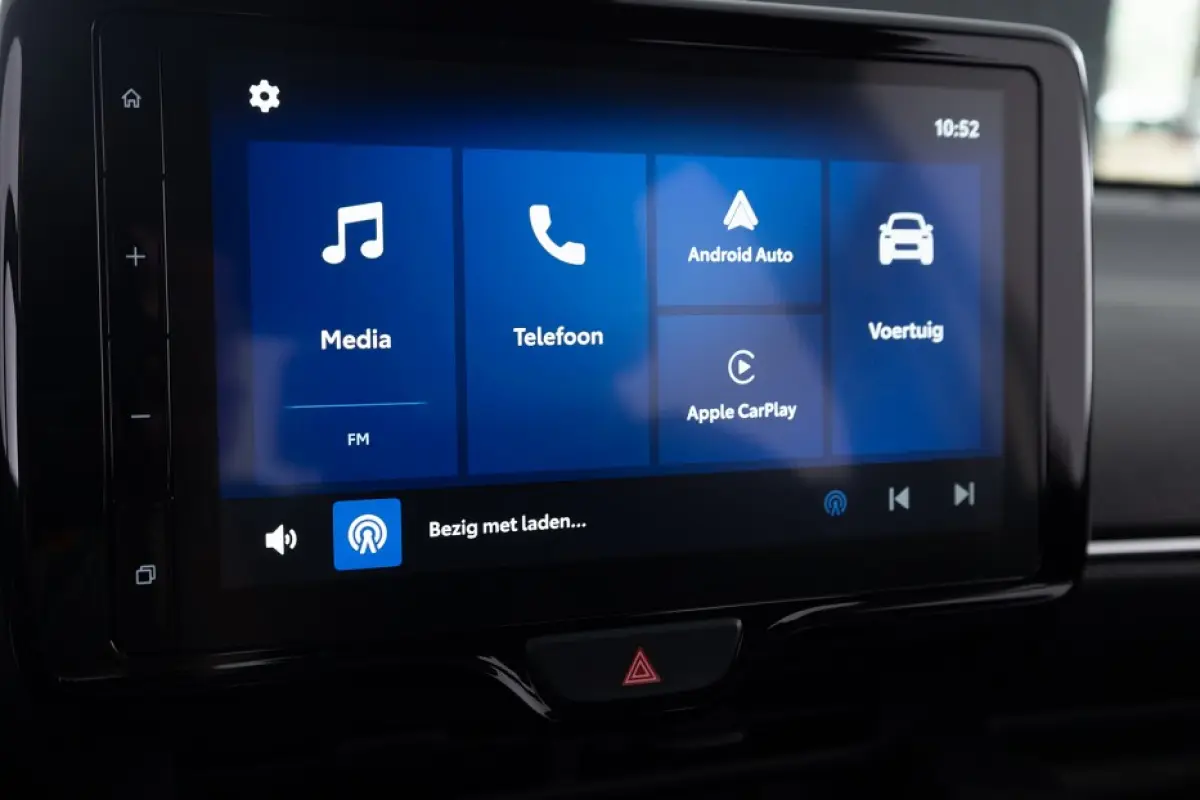 1.5 Hybrid 115 Active | CARPLAY | CAMERA | VELGEN | Automaat ✅ 1e Eigenaar