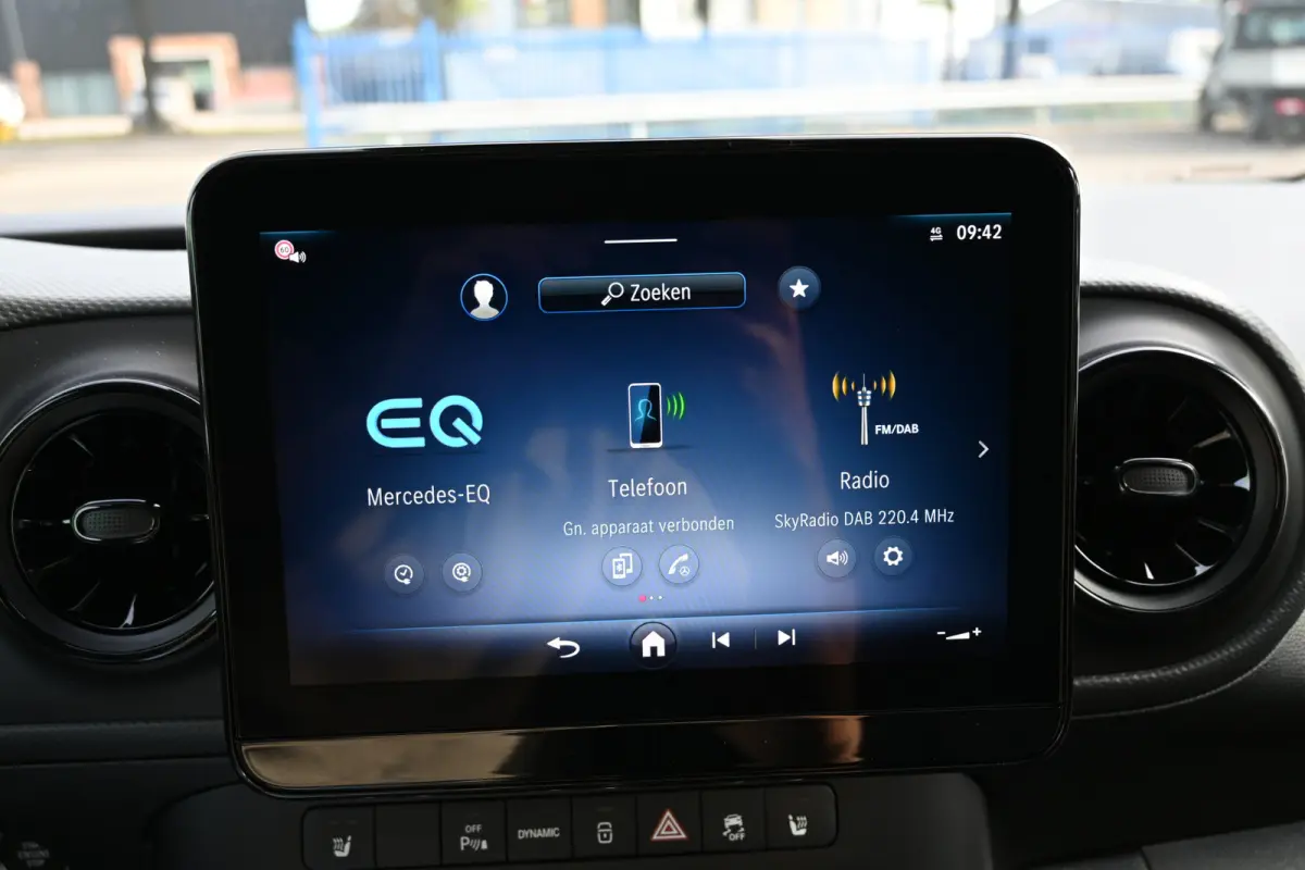 112 L1 51 kWh AC 22kW/DC 75kW, Climate controle, Smartphone integratiepakket