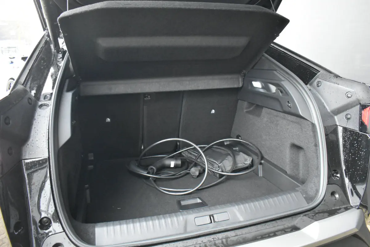 1.6 plug-in Hybrid 195 GT Tot 8 Jaar Garantie! | Elektr. Achterklep | Stuur/Stoelverwarming | Navigatie Pro | Keyless-Entry | Sfeerverlichting | Adaptive Cruise | !!