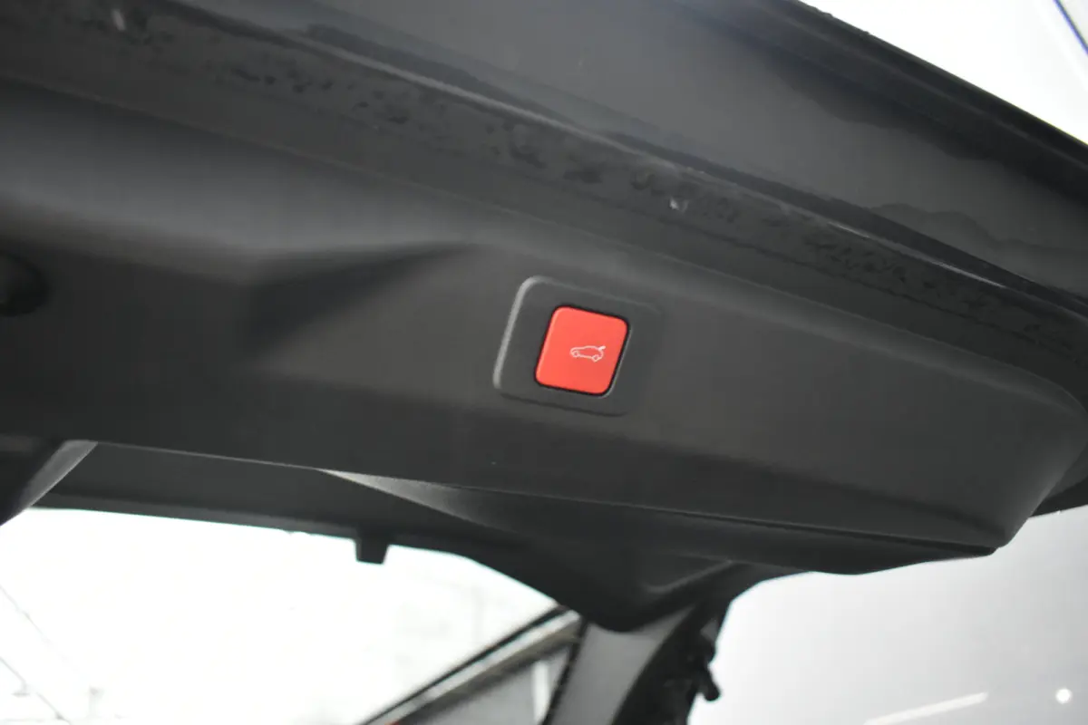 1.6 plug-in Hybrid 195 GT Tot 8 Jaar Garantie! | Elektr. Achterklep | Stuur/Stoelverwarming | Navigatie Pro | Keyless-Entry | Sfeerverlichting | Adaptive Cruise | !!