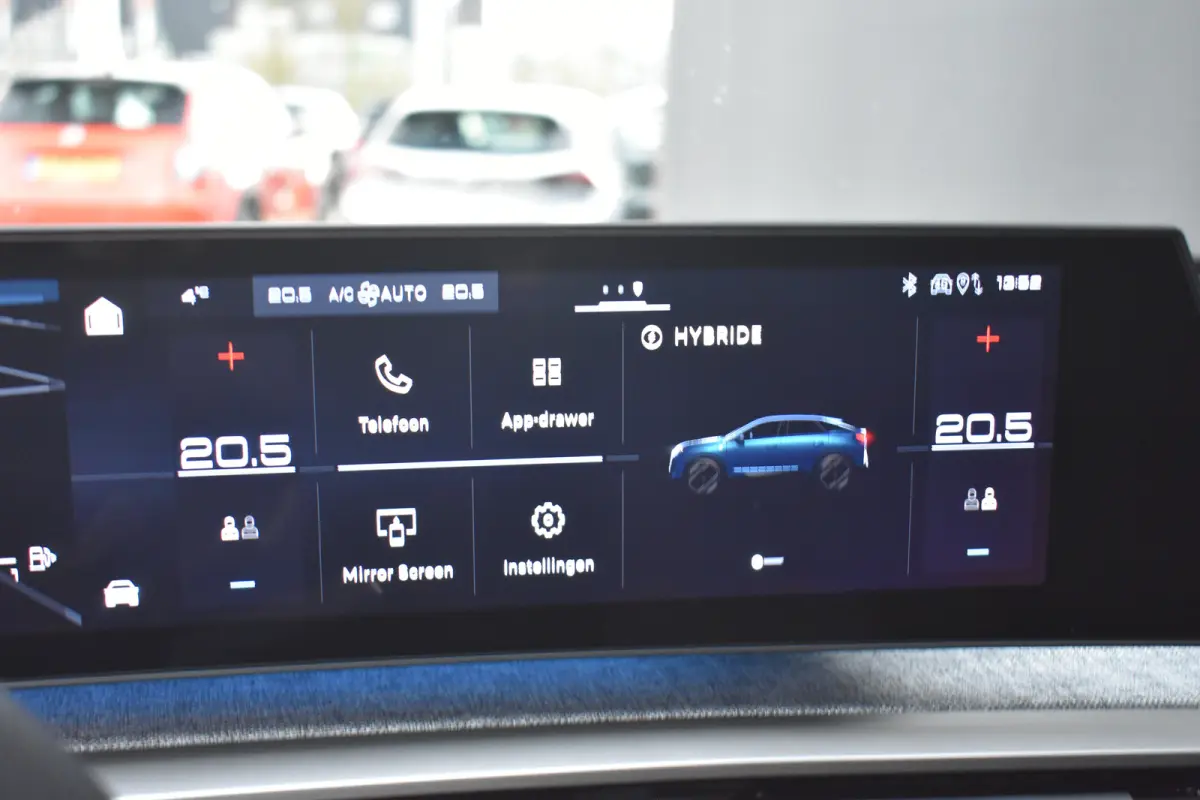 1.6 plug-in Hybrid 195 GT Tot 8 Jaar Garantie! | Elektr. Achterklep | Stuur/Stoelverwarming | Navigatie Pro | Keyless-Entry | Sfeerverlichting | Adaptive Cruise | !!