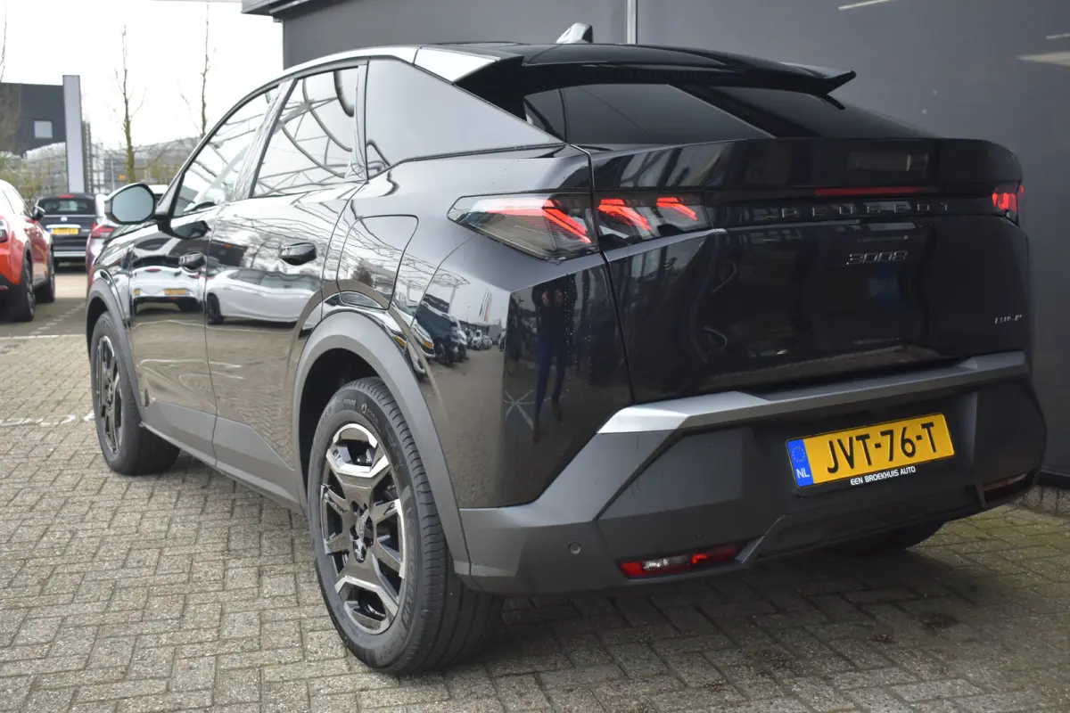 1.6 plug-in Hybrid 195 GT Tot 8 Jaar Garantie! | Elektr. Achterklep | Stuur/Stoelverwarming | Navigatie Pro | Keyless-Entry | Sfeerverlichting | Adaptive Cruise | !!