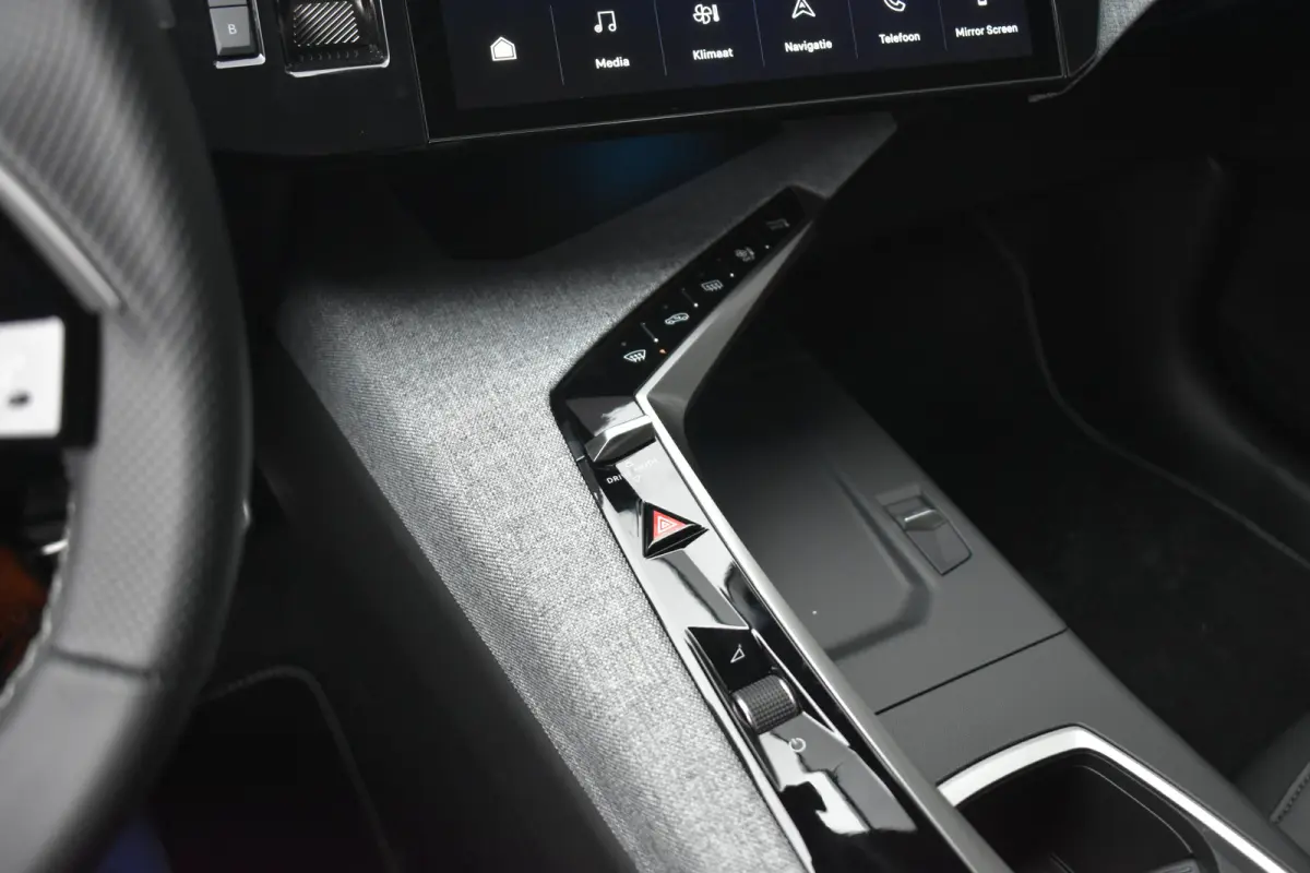 1.6 plug-in Hybrid 195 GT Tot 8 Jaar Garantie! | Elektr. Achterklep | Stuur/Stoelverwarming | Navigatie Pro | Keyless-Entry | Sfeerverlichting | Adaptive Cruise | !!