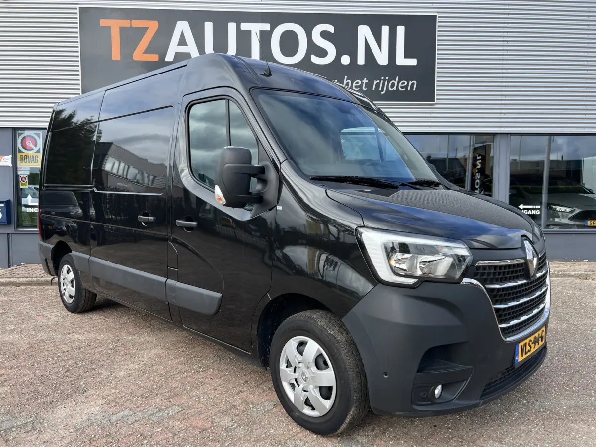 T35 2.3 dCi 135 L2H2 Work Edition