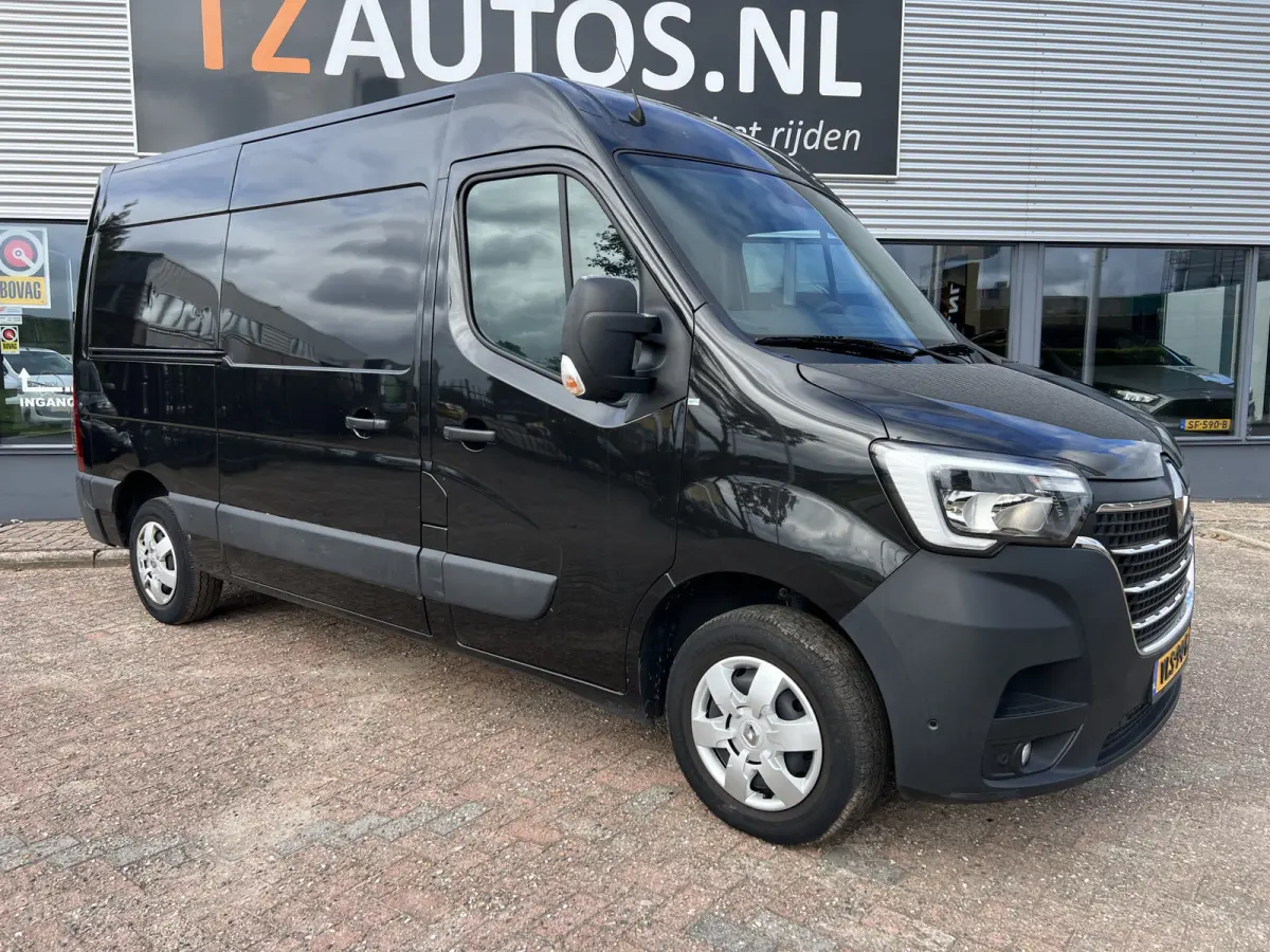 T35 2.3 dCi 135 L2H2 Work Edition