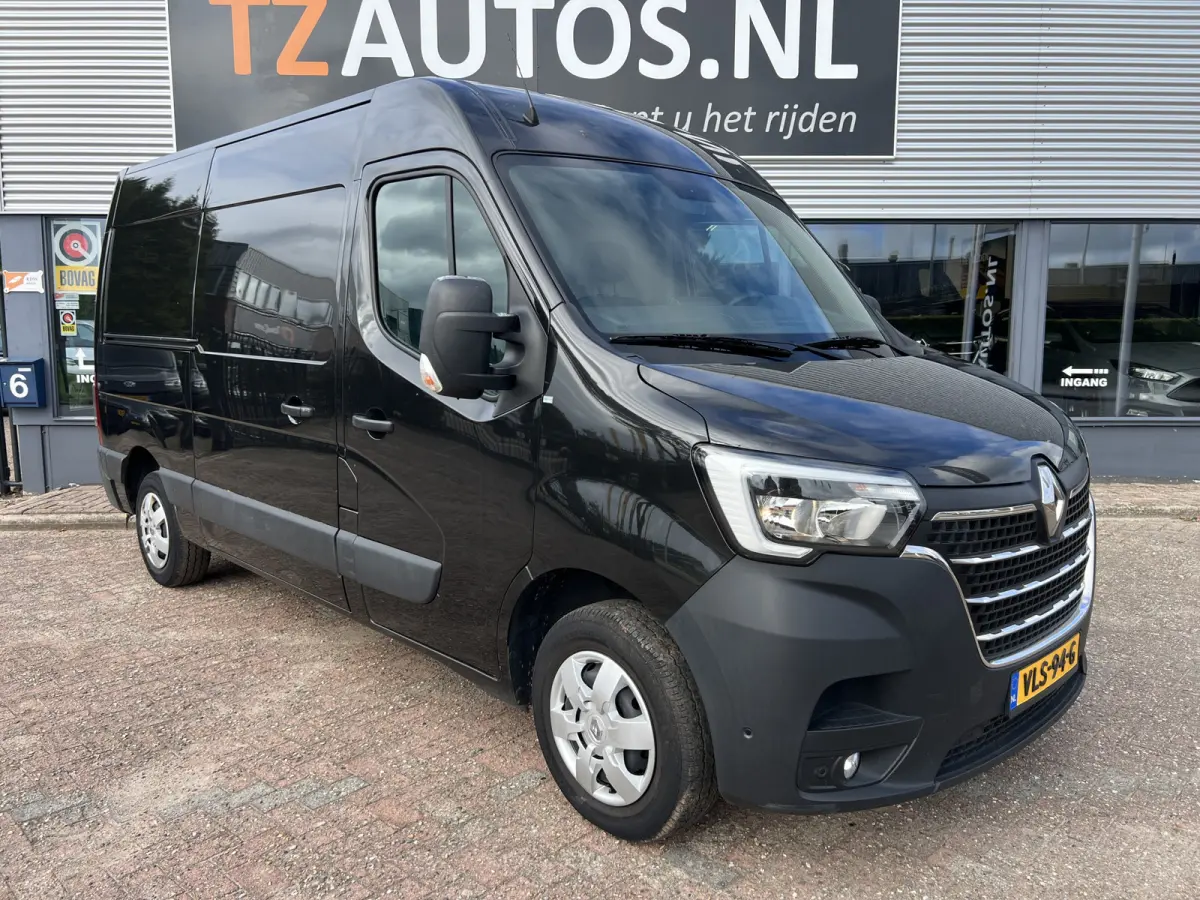 T35 2.3 dCi 135 L2H2 Work Edition