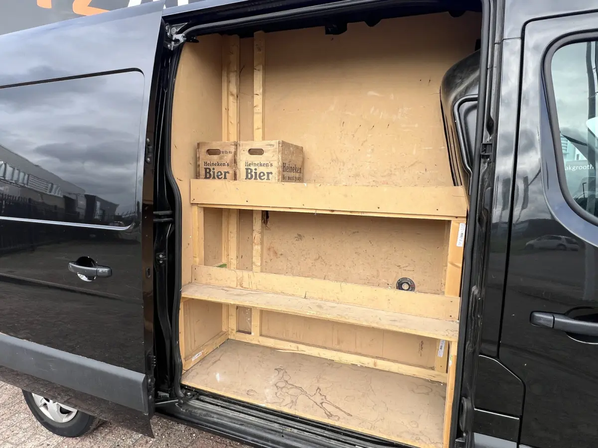 T35 2.3 dCi 135 L2H2 Work Edition