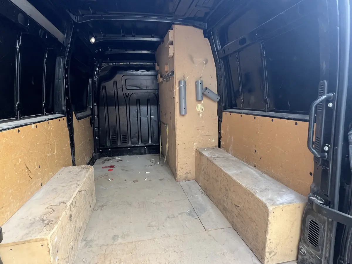 T35 2.3 dCi 135 L2H2 Work Edition