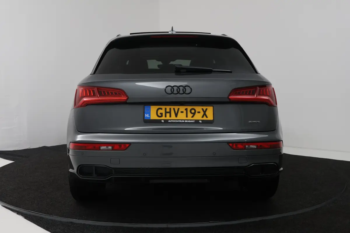 55 TFSI e quattro Competition (PANORAMADAK, 360 VIEW, STOELVERWARMING, BLACK PAKKET, LED, ADAPTIVE CRUISE, ELEKT. STOELEN)