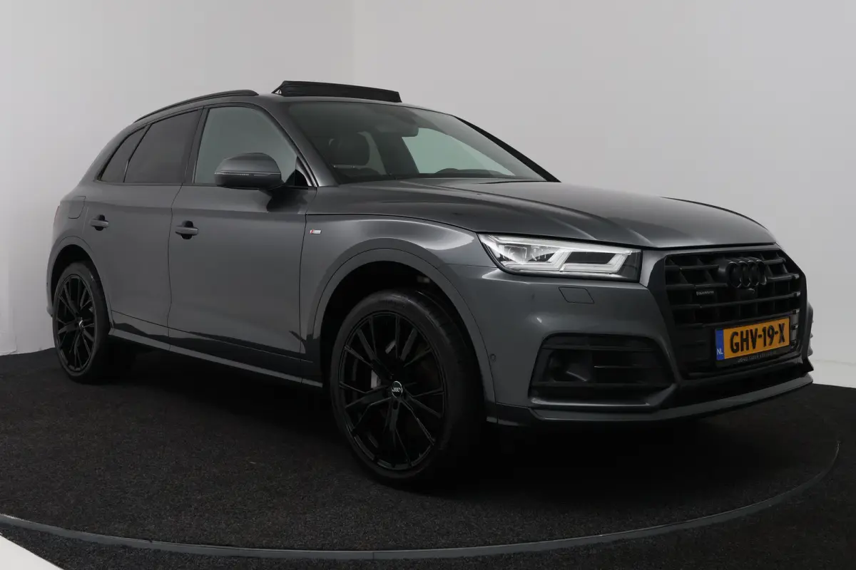 55 TFSI e quattro Competition (PANORAMADAK, 360 VIEW, STOELVERWARMING, BLACK PAKKET, LED, ADAPTIVE CRUISE, ELEKT. STOELEN)