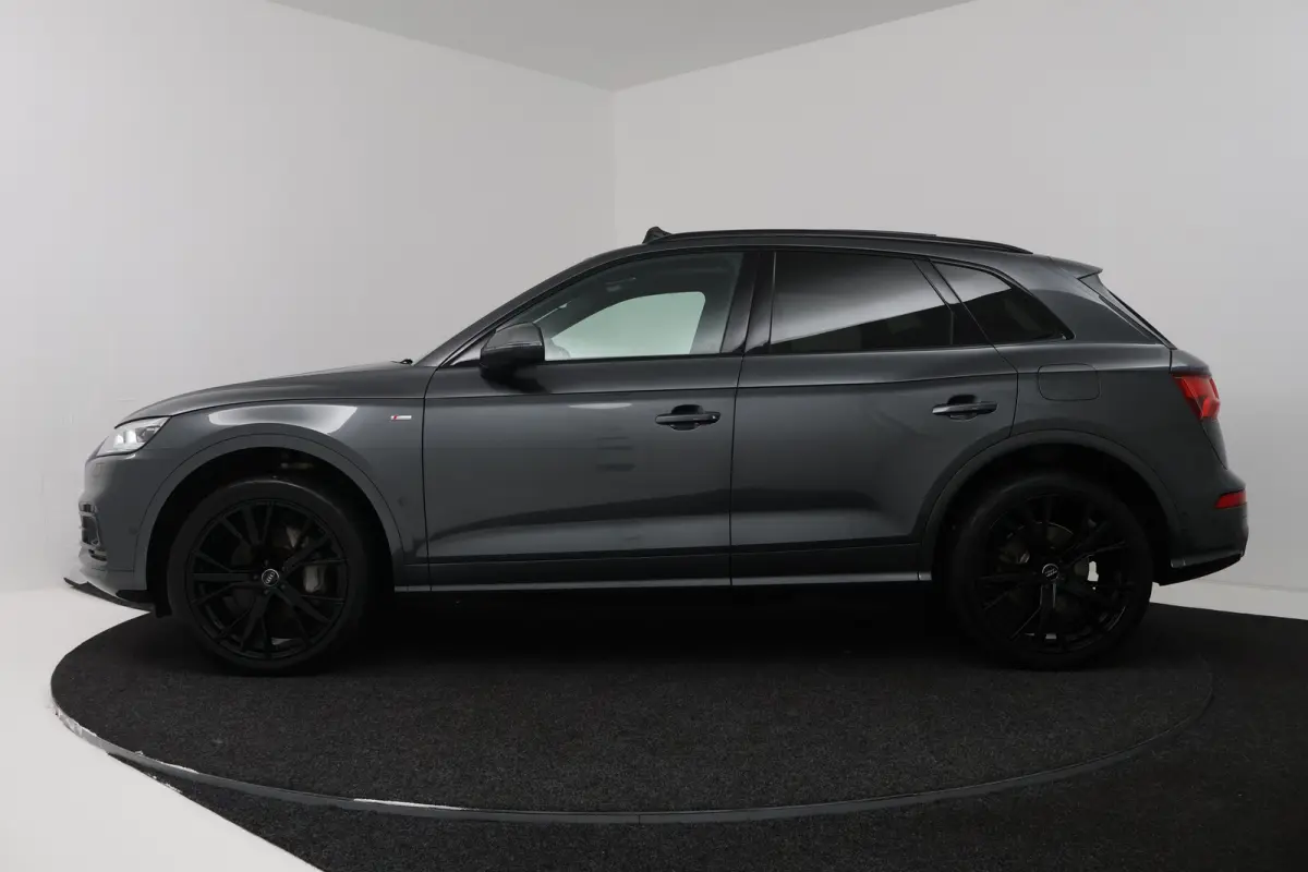 55 TFSI e quattro Competition (PANORAMADAK, 360 VIEW, STOELVERWARMING, BLACK PAKKET, LED, ADAPTIVE CRUISE, ELEKT. STOELEN)