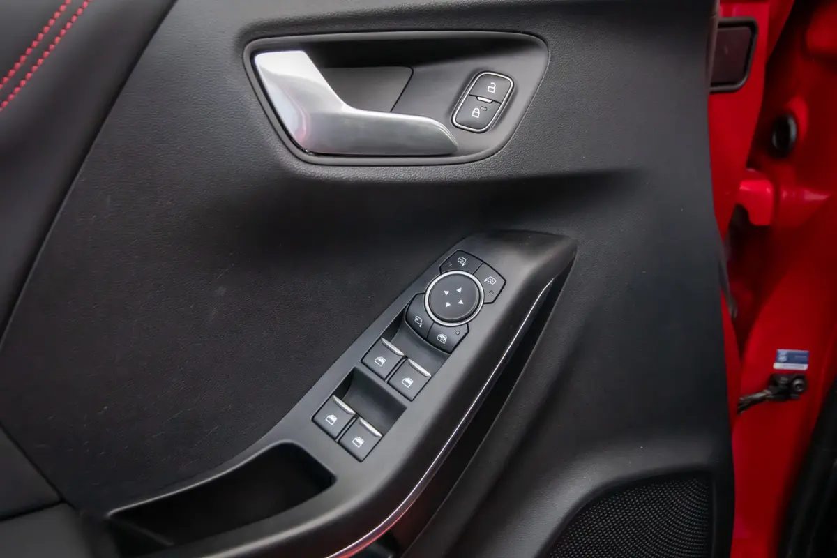 1.0 EcoBoost ST-Line X | Automaat | Dealer o.h. | Adaptieve cruise | LED | Winter-pack | Camera | B&O Audio | Dodehoek detectie | Carplay | Trekhaak