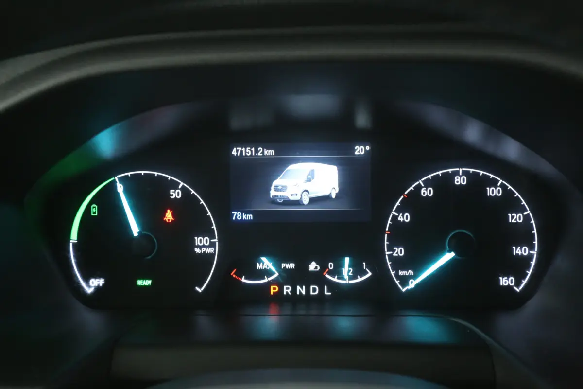 68 kWh L3H3 | Snelladen | SOH 96% | Clima | Camera | 3 Zits | Cruise | Carplay | Parkeersens.