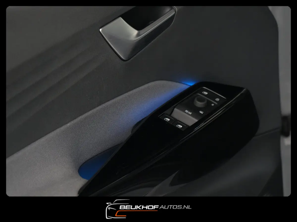 First 58 kWh Carplay Navi Adapt Cr Soh 92.4%