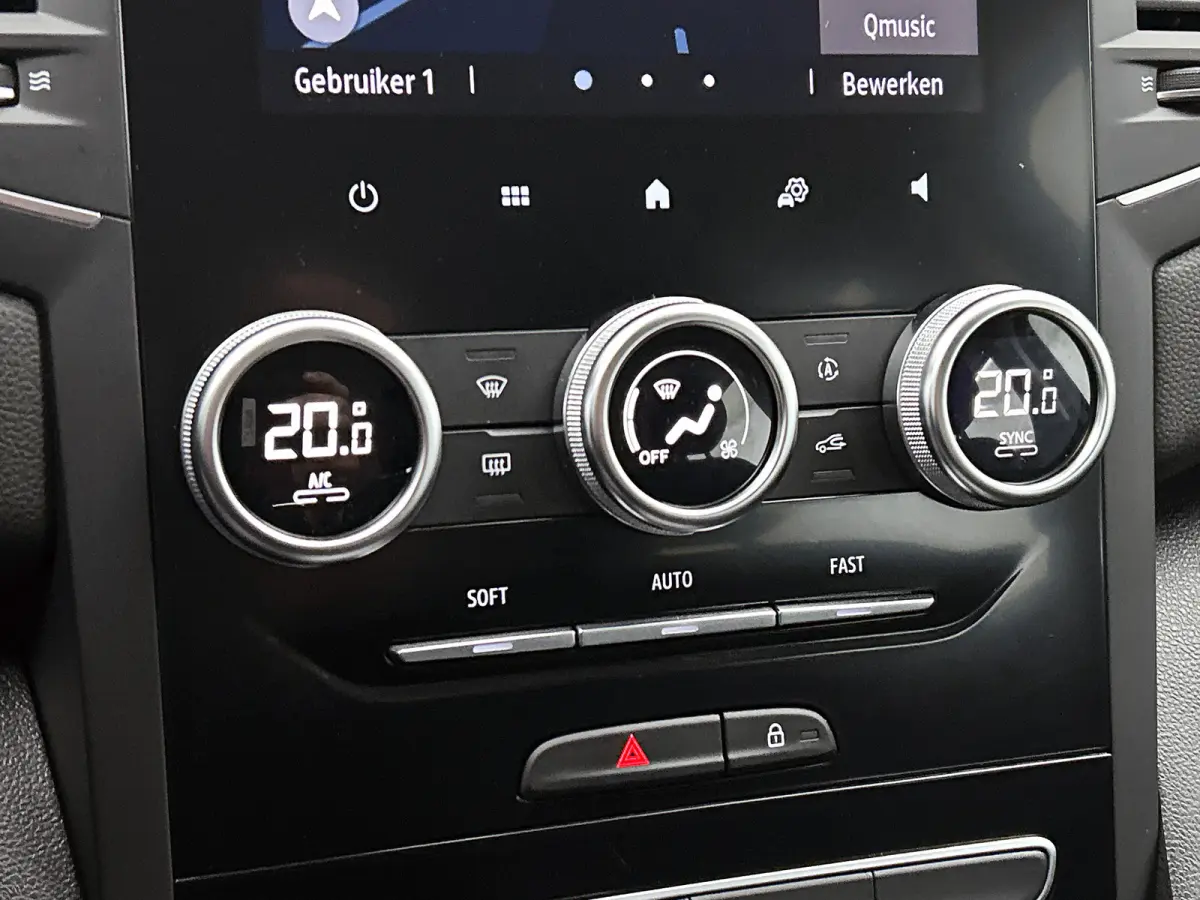 Automaat 1.3 TCe 141PK Zen / Trekhaak / 1700kg trekgewicht / Navigatie / Pdc.A / Airco-ecc./ Xenon / Apk nieuw