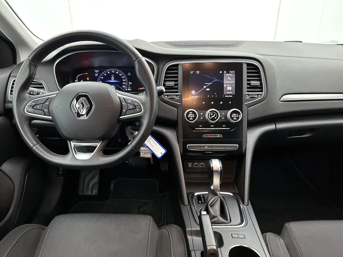 Automaat 1.3 TCe 141PK Zen / Trekhaak / 1700kg trekgewicht / Navigatie / Pdc.A / Airco-ecc./ Xenon / Apk nieuw