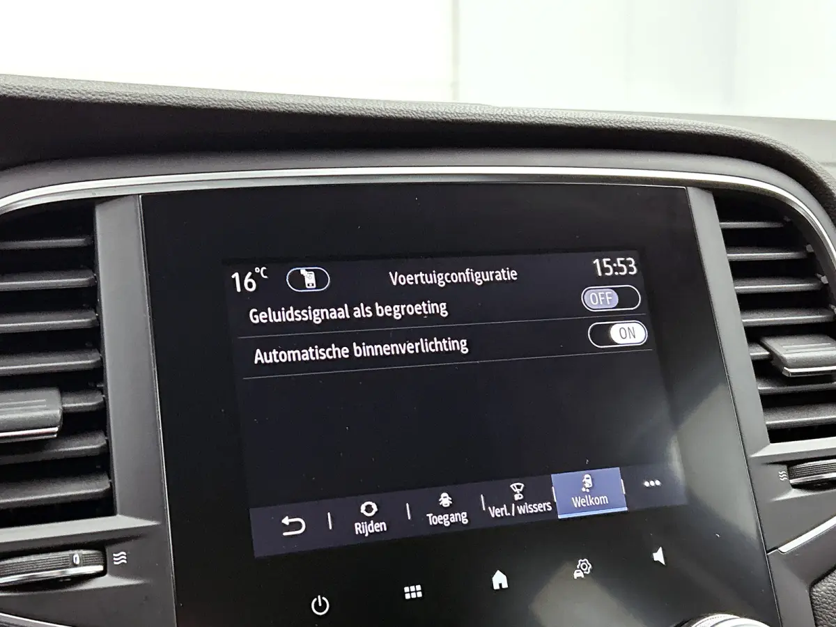 Automaat 1.3 TCe 141PK Zen / Trekhaak / 1700kg trekgewicht / Navigatie / Pdc.A / Airco-ecc./ Xenon / Apk nieuw